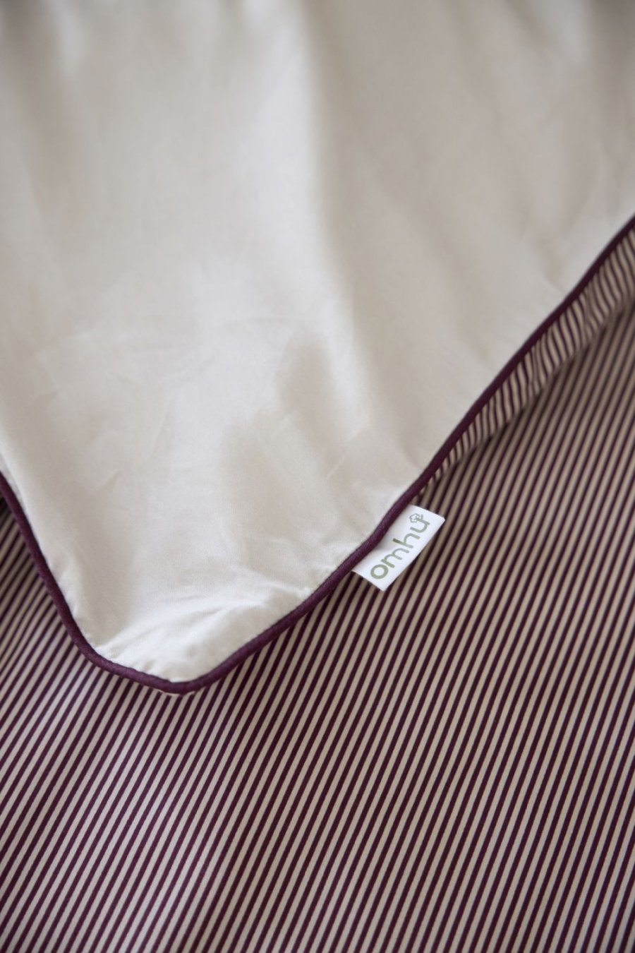 OMHU Pin Stripe m. Piping Senget�j 140x200 cm, Royal/Sand
