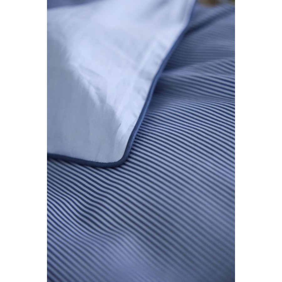 OMHU Pin Stripe m. Piping Senget�j 140x200 cm, Ocean/Sky