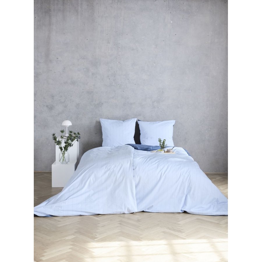 OMHU Needle Stripe Senget�j 140x200 cm, Ocean/Sky