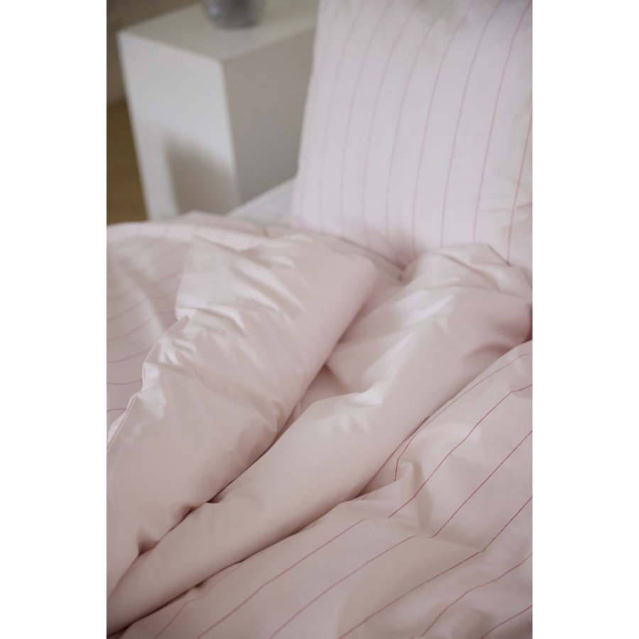 OMHU Needle Stripe Senget�j 140x220 cm, Rose/Pink