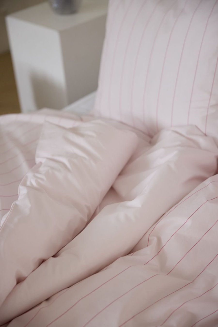 OMHU Needle Stripe Senget�j 140x220 cm, Rose/Pink