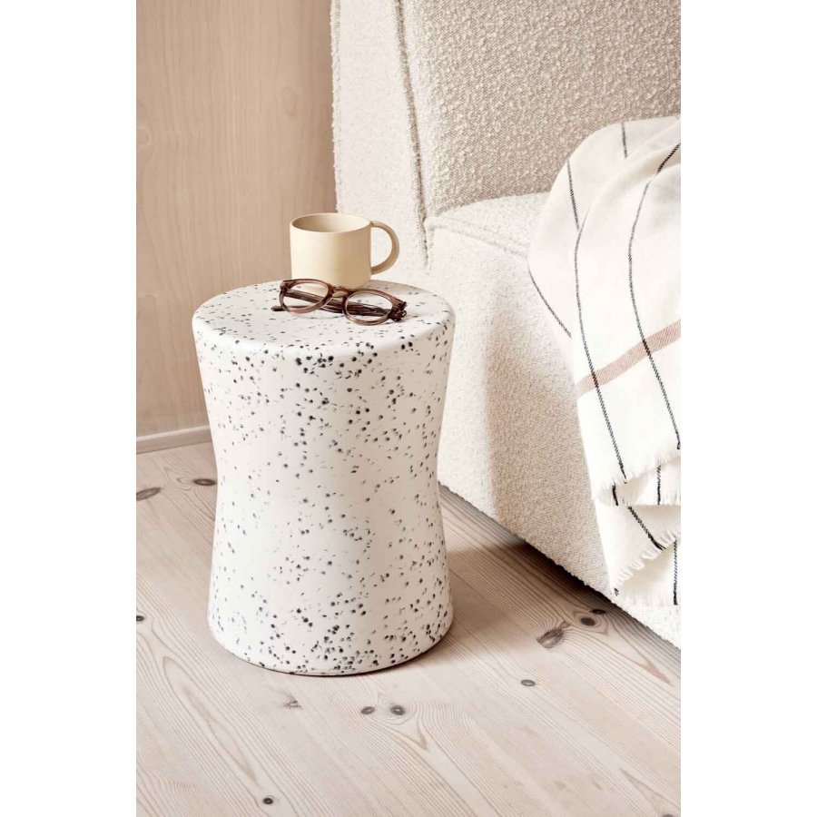 OYOY Trisse Hocker H35 cm, Beige