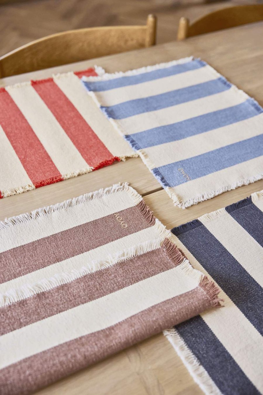 OYOY Toppu Tischset 2er Set 36x48 cm, Blau/Off-White