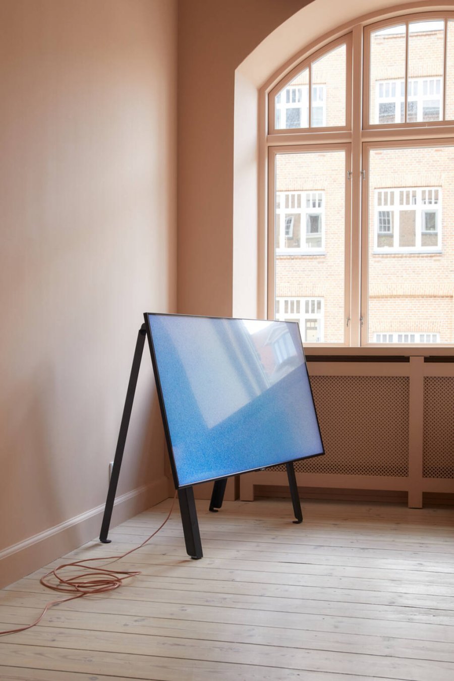 Pedestal A-frame TV-Stander H87 cm, Charcoal