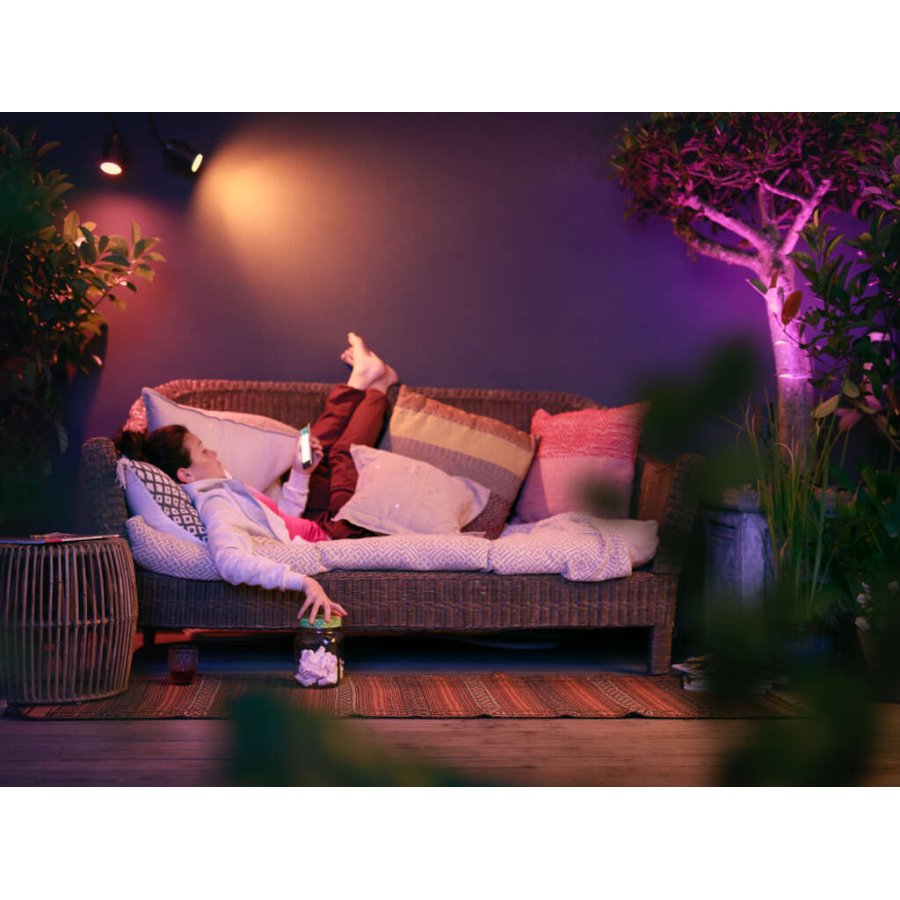 Philips Hue Lily Spot fr den Auenbereich 8W 3er Set 8,4 cm, Schwarz