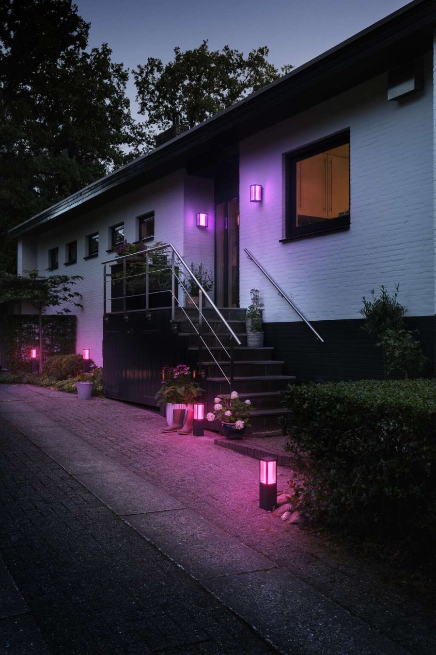 Philips Hue Impress Pollerleuchte fr den Auenbereich 77 cm, Schwarz