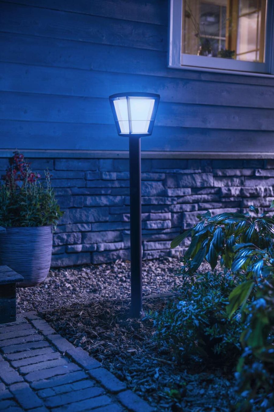 Philips Hue Econic Pollerleuchte fr den Auenbereich 100 cm, Schwarz