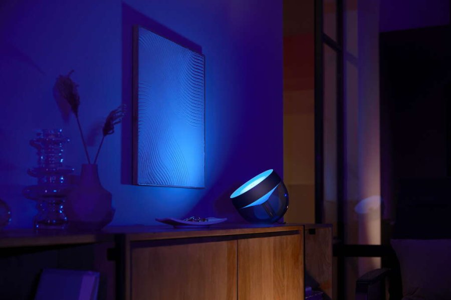 Philips Hue Iris Tischlampe H19,4 cm, Schwarz