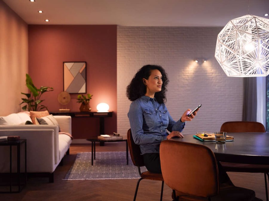 Philips Hue White Starter Set mit 1 Bridge und 2 E27-Glhbirnen 6,1 cm