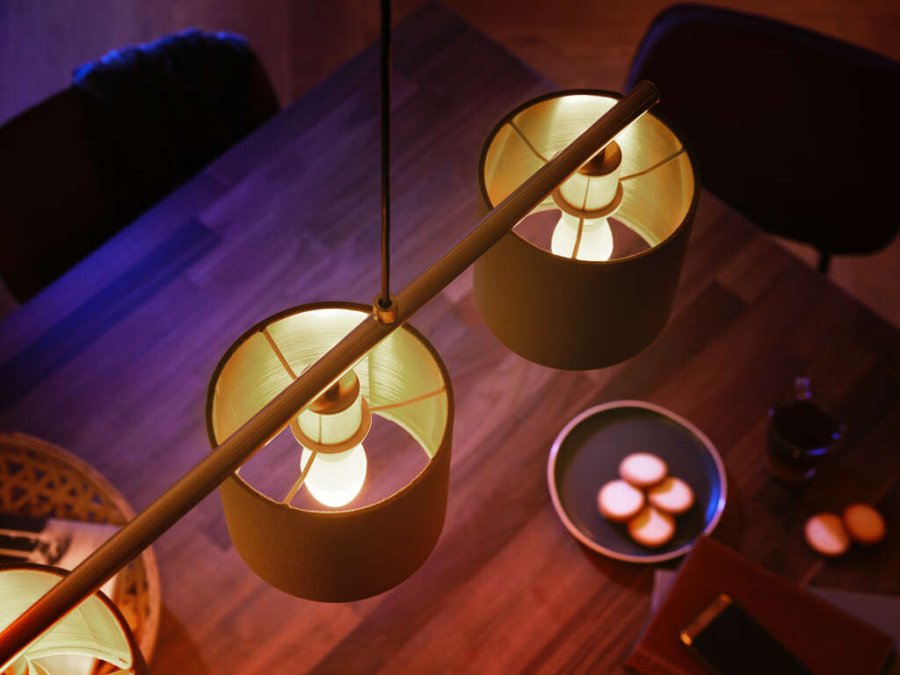 Philips Hue White Glhbirne Kerzenform E14 470 Lumen 3,9 cm