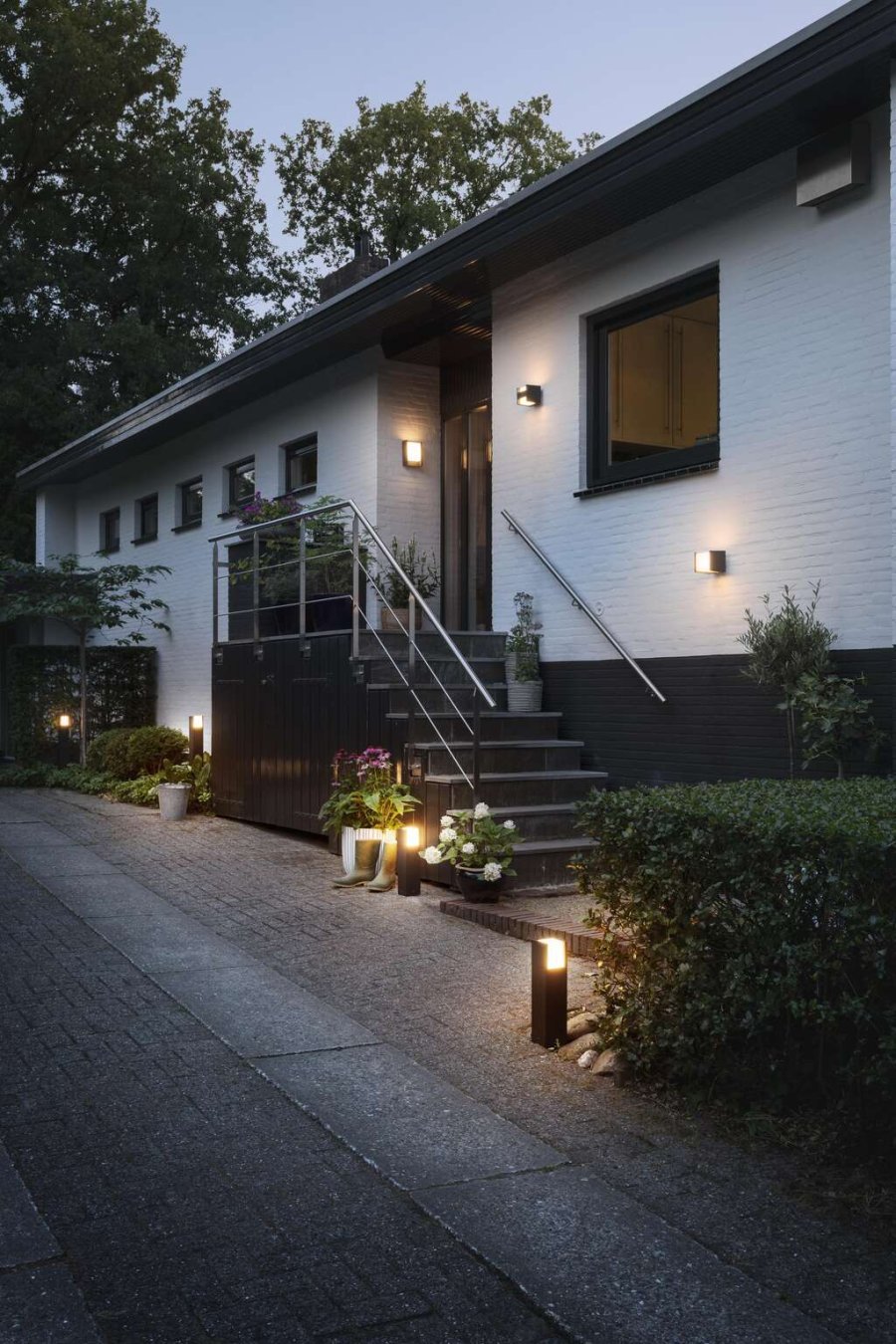 Philips Hue Fuzo Vglampe Udendrs 13 cm, Sort