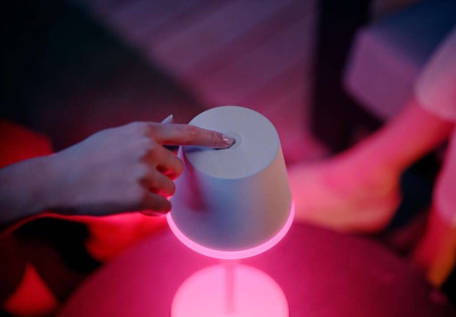 Philips Hue Go Tragbare Tischlampe H35 cm, Wei