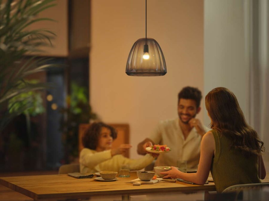 Philips Hue White Ambiance P45 Glhbirne Tropfenform E14 470 Lumen 4,5 cm