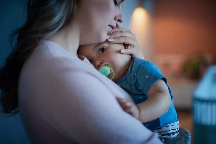 Philips Avent Ultra Air Schnuller mit Licht 06 Monate 2er Set, Multi