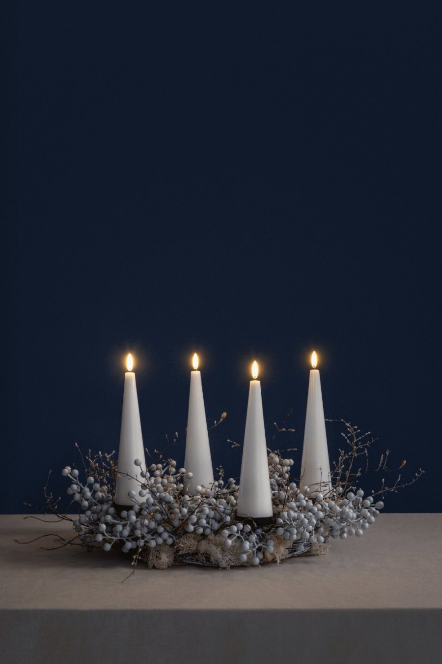 Uyuni Lighting Gaveske Kegleys LED m. Fjernbetjening og Spyd 9 Dele, Nordic White