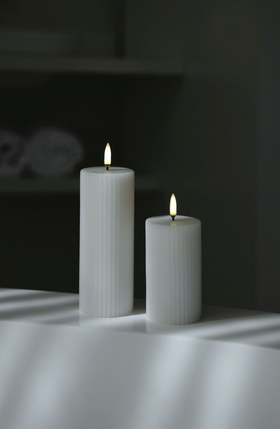 Uyuni Lighting Bloklys m. Riller LED 5,8xH10,1 cm, Nordic White