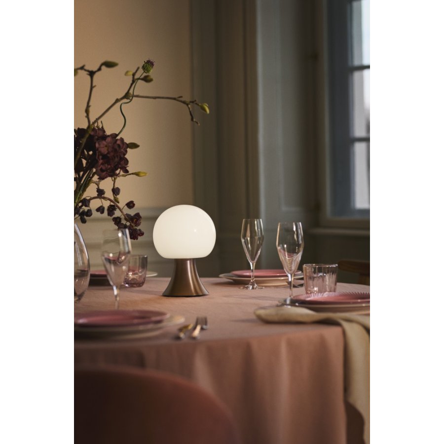 Holmegaard Noor Akku-Tischlampe LED H23 cm, Braun