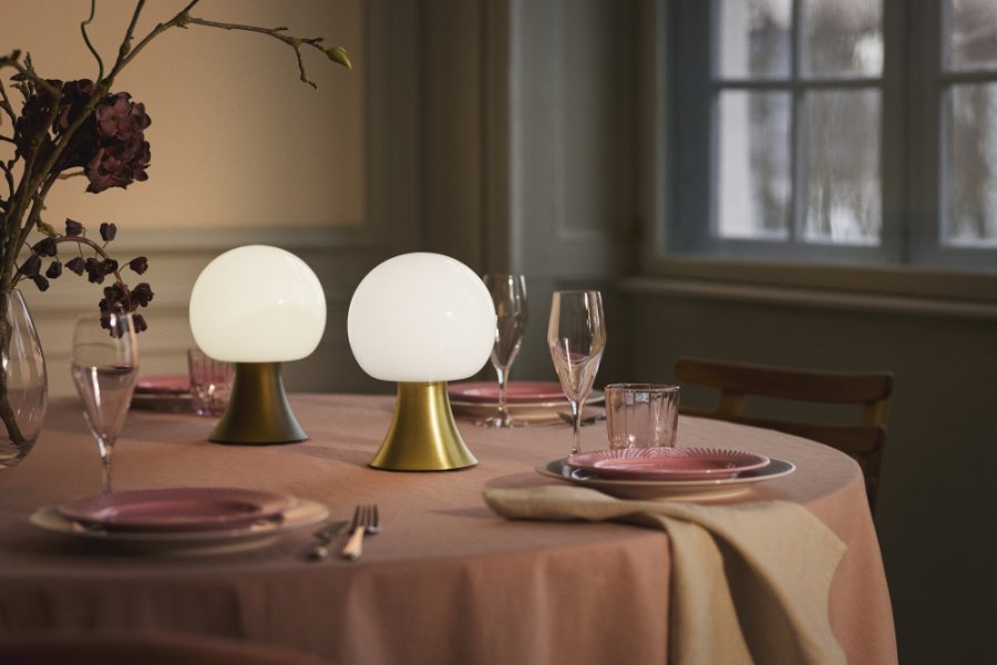Holmegaard Noor Akku-Tischlampe LED H23 cm, Messing