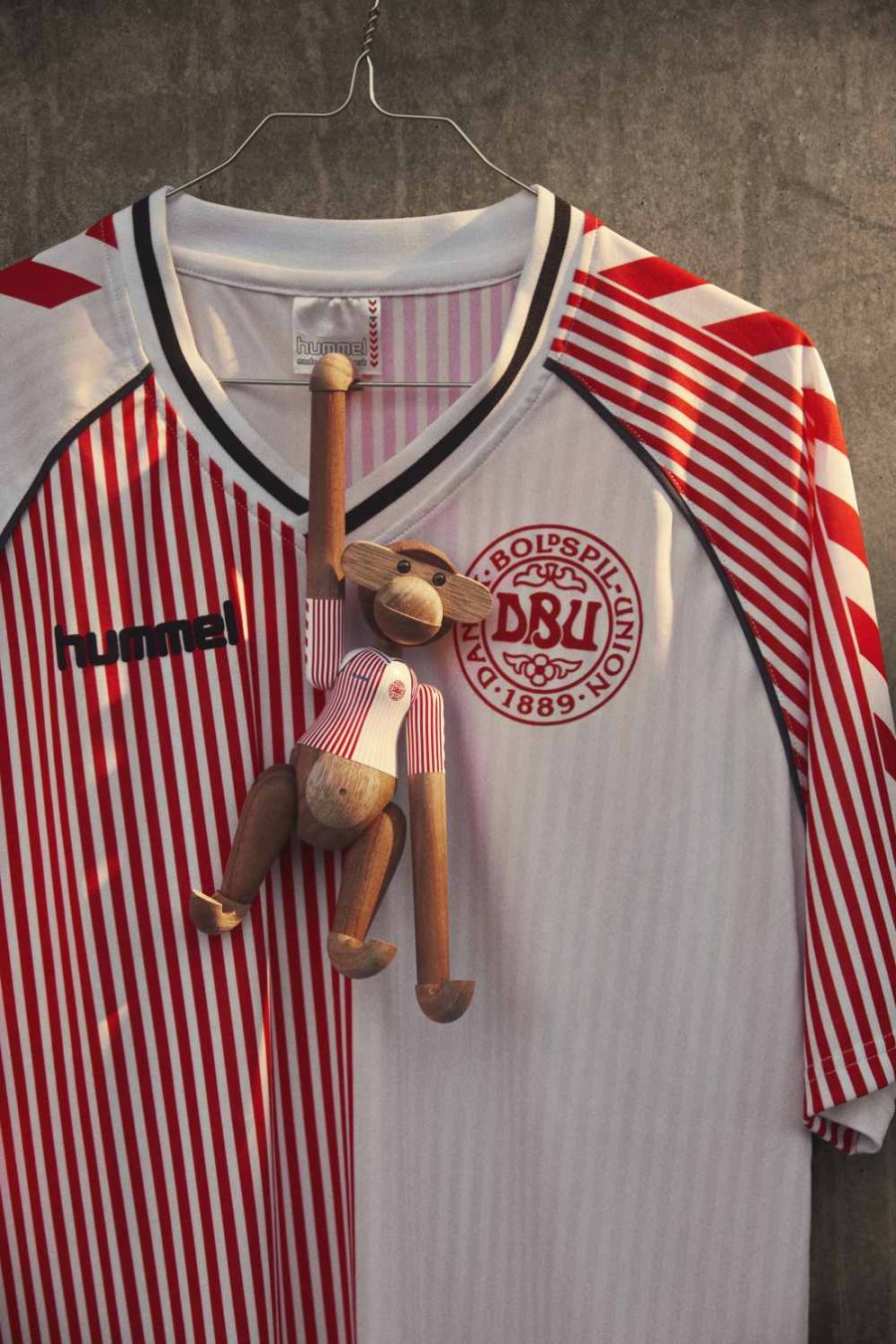 Kay Bojesen x DBU Away 86 Abe Lille 18,5 cm, Teak/Limbatr