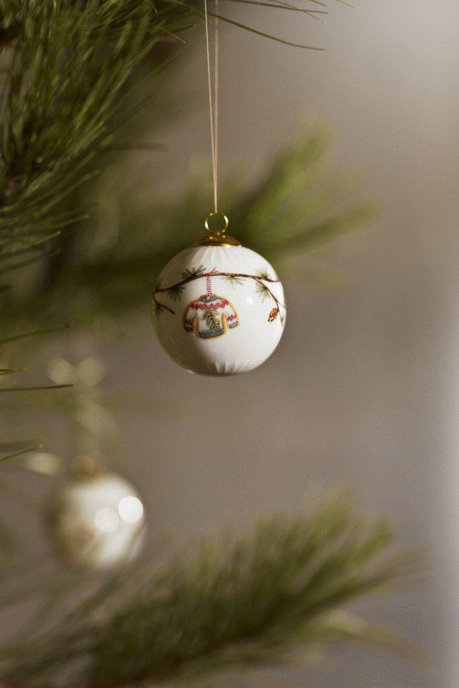 Kähler Hammershi Christmas Kugel 2025 6cm, Weiß
