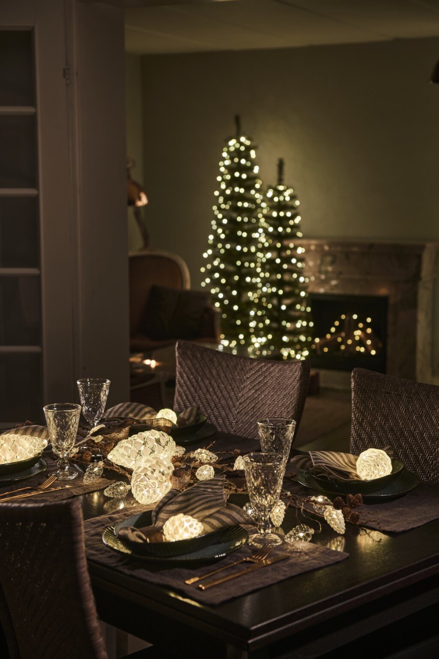 Sirius Celina Lysdekoration Kogle H12 cm, Snehvid