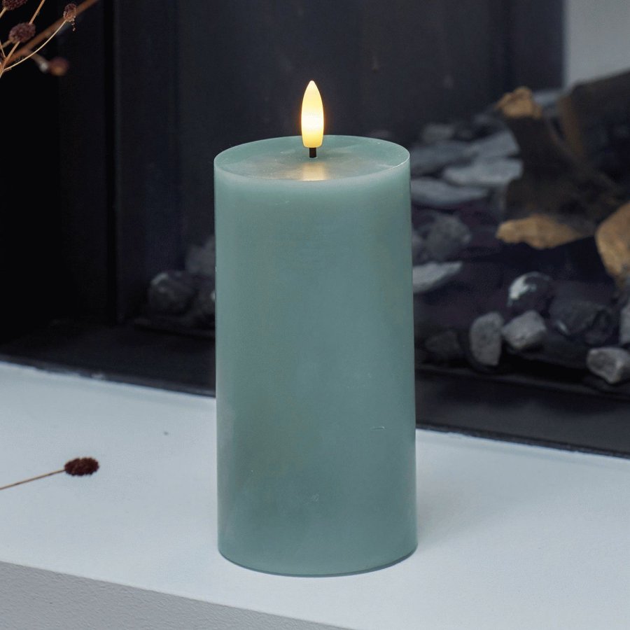 Sirius Sille Stumpekerze LED �7,5/H15 cm, Sandgr&uuml;n