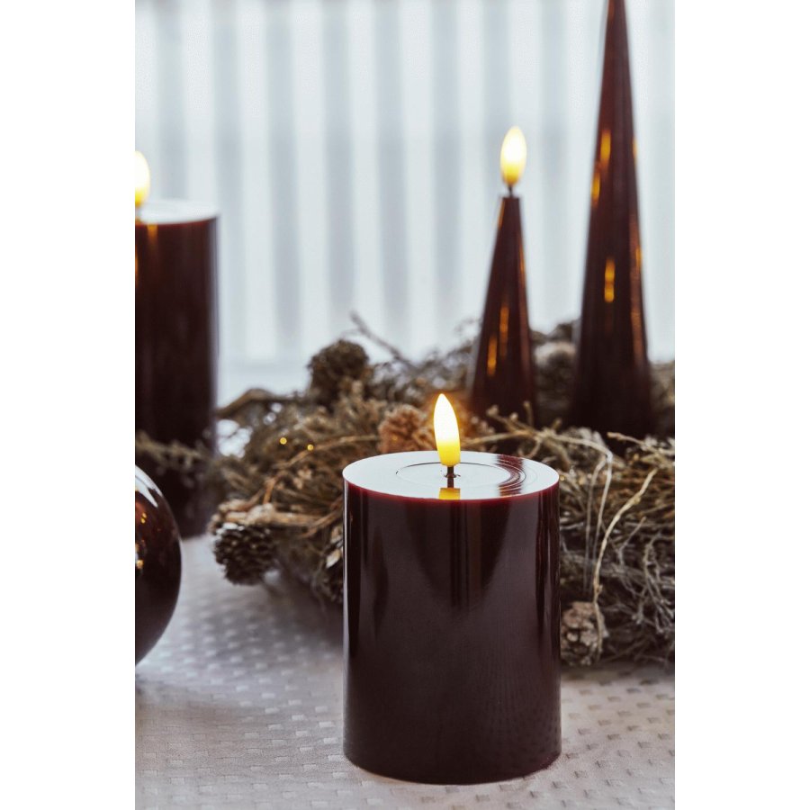 Sirius Sille Stumpenkerze LED 7,5/H10 cm, Bordeaux