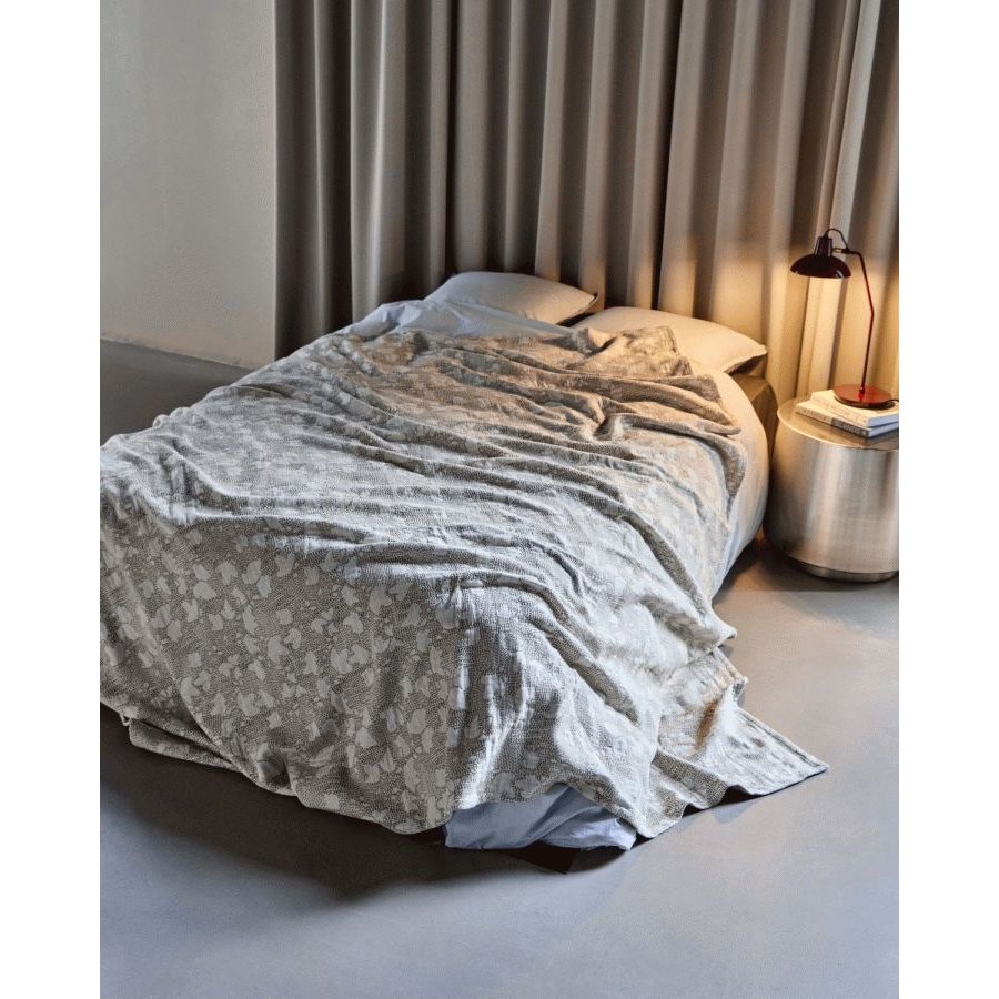 House Doctor Mori Senget�ppe 250x250 cm, R�hvid/Kakifarvet