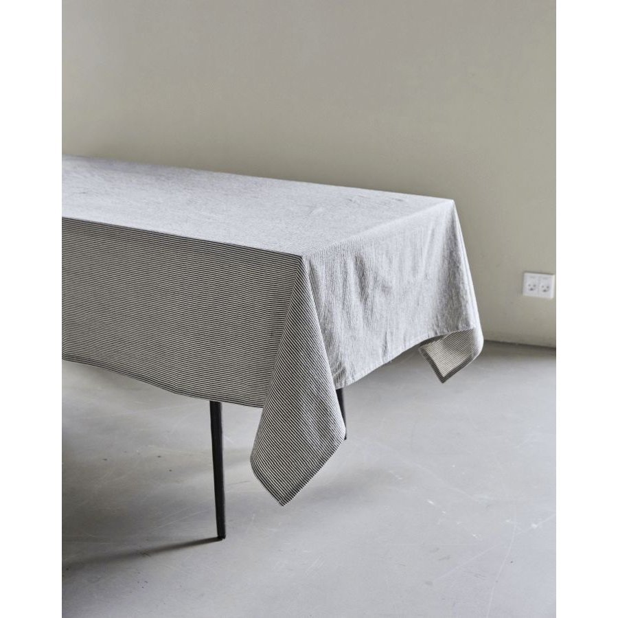 House Doctor Block Dug 150x260 cm, Sand/Sort