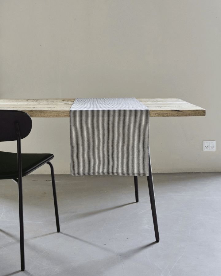 House Doctor Block Tischl&auml;ufer 40x140 cm, Sand/Sort