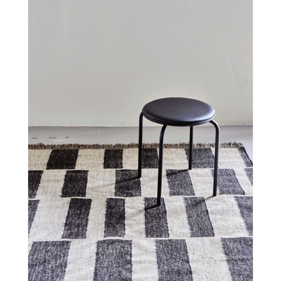 House Doctor Pova Skammel H45 cm, Sort