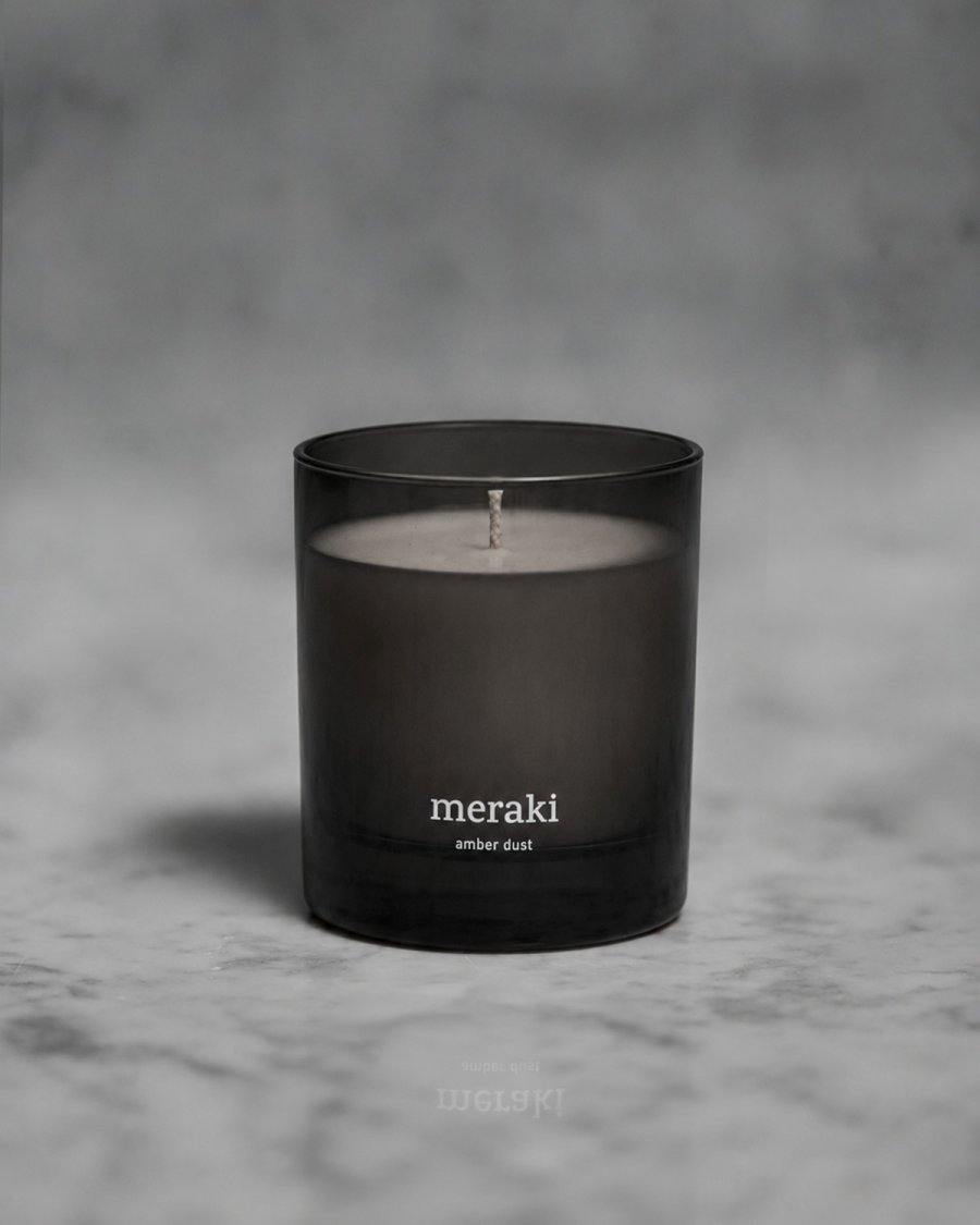 Meraki Duftkerze �8/H9,5 cm, Amber Dust