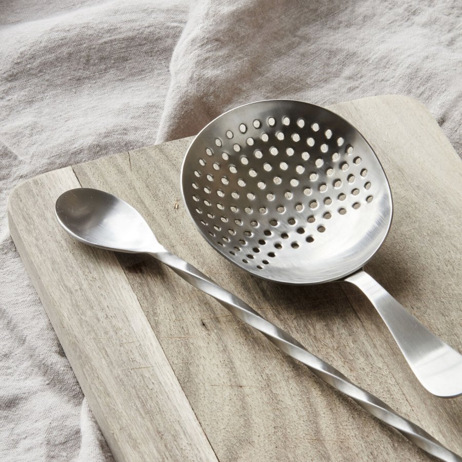 Nicolas Vah&eacute; Bar 2 dele, St�l