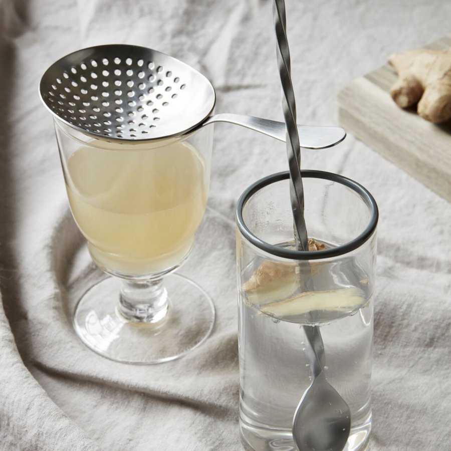 Nicolas Vah&eacute; Bar 2 dele, St�l