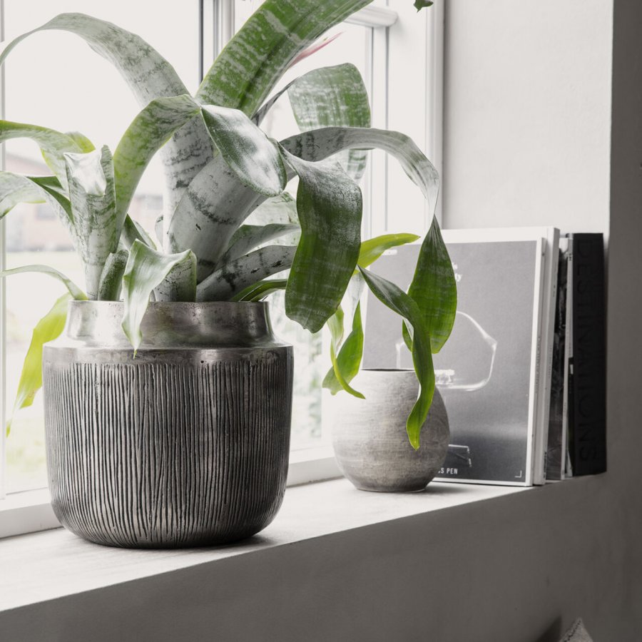 House Doctor Vase/Urtepotte Heylo 23 cm, Slv oxideret