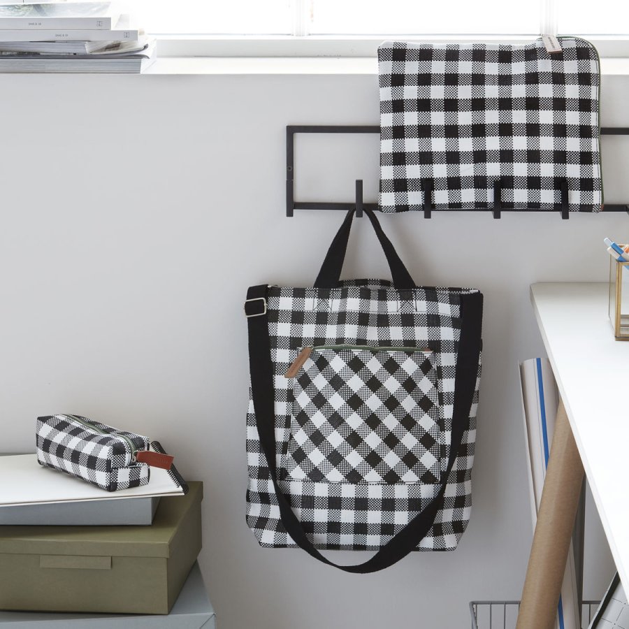Monograph Check Penalhus, Sort