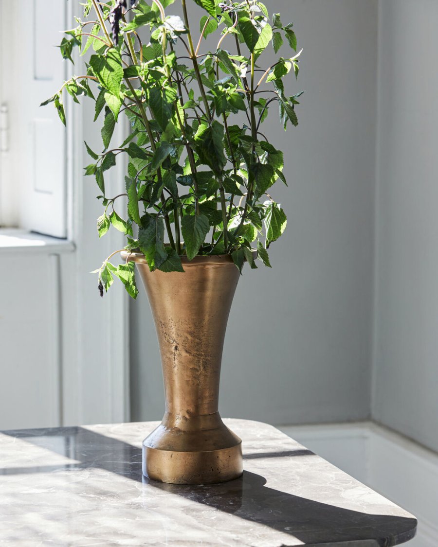 House Doctor Florist Vase H33 cm, Messing antik