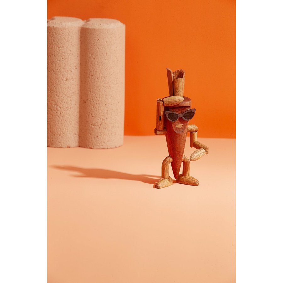 Spring Copenhagen Gulerod Camille Carrot 13 cm, Mrk Mahogni