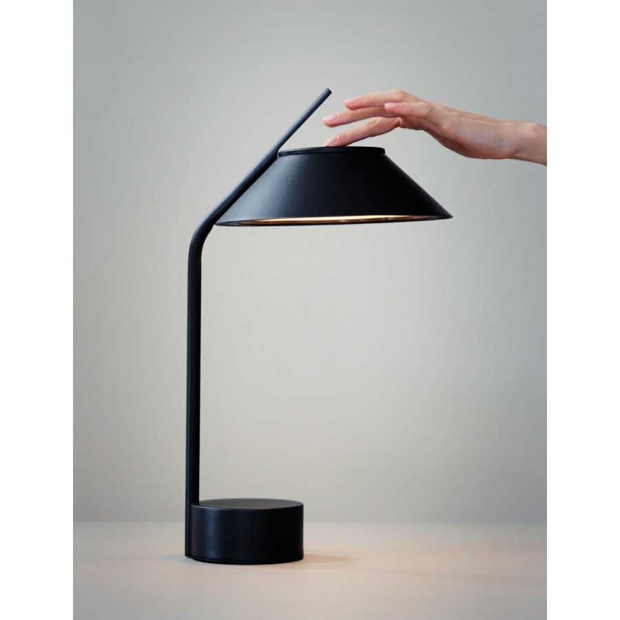 Stelton Vinkel Tr�dl�s Lampe LED H41,5 cm, Sort