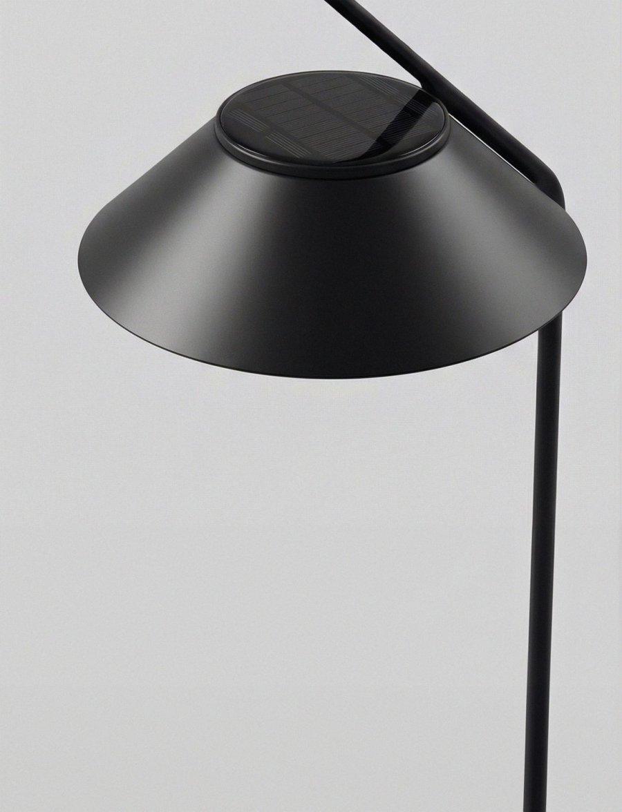 Stelton Vinkel Solcellelampe p� Spyd LED, Sort