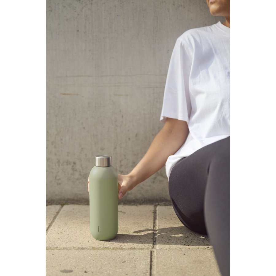 Stelton Keep Cool Thermoflasche 600 ml, Soft Fern Green