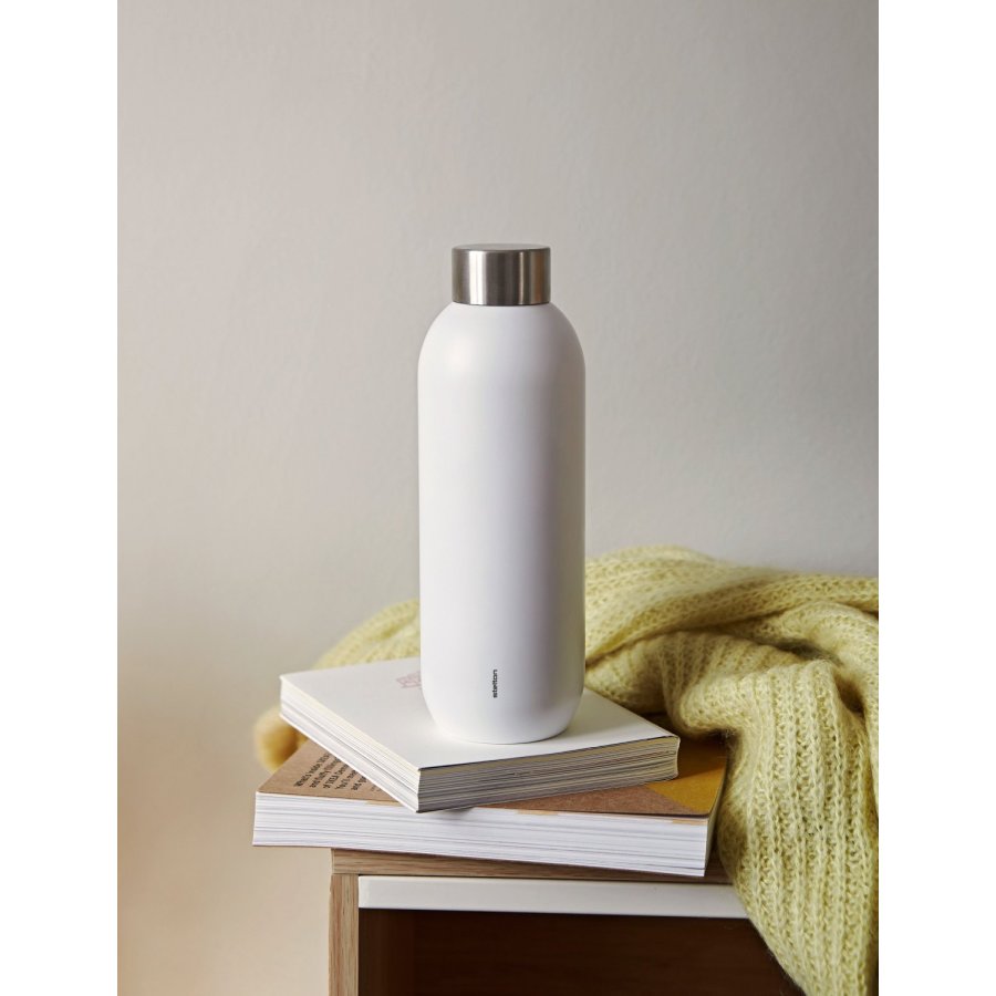 Stelton Keep Cool Thermoflasche 600 ml, Soft Chalk