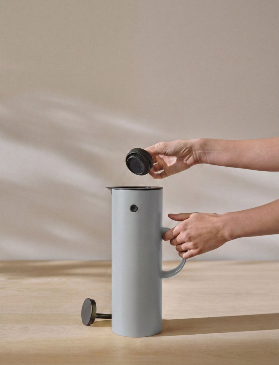 Stelton EM77 Thermoskanne 1 L, Soft Cloud