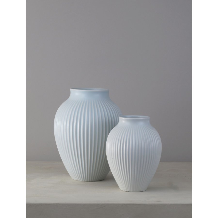 Knabstrup Keramik Ripple Vase H27 cm, Mat Ice Blue