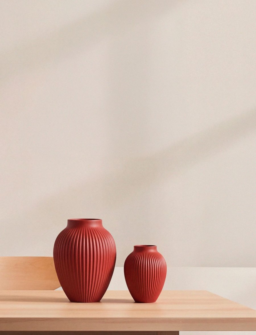 Knabstrup Keramik Ripple Vase H27 cm, Soft Cherry Red