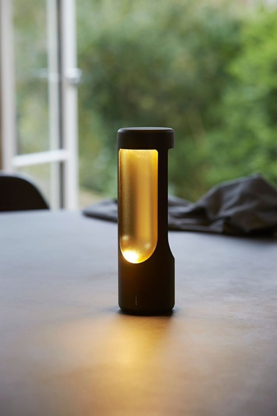 Stelton Elton Portable LED Lampe H26,5 cm, Sort/Messing