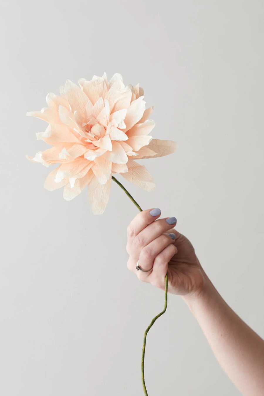 Studio About Papierblume Grand Dahlia 46 cm, Nude