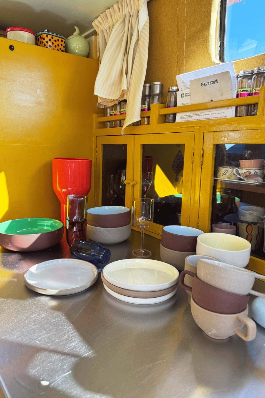 Studio About Flowershade Vase H28,5 cm, Rot