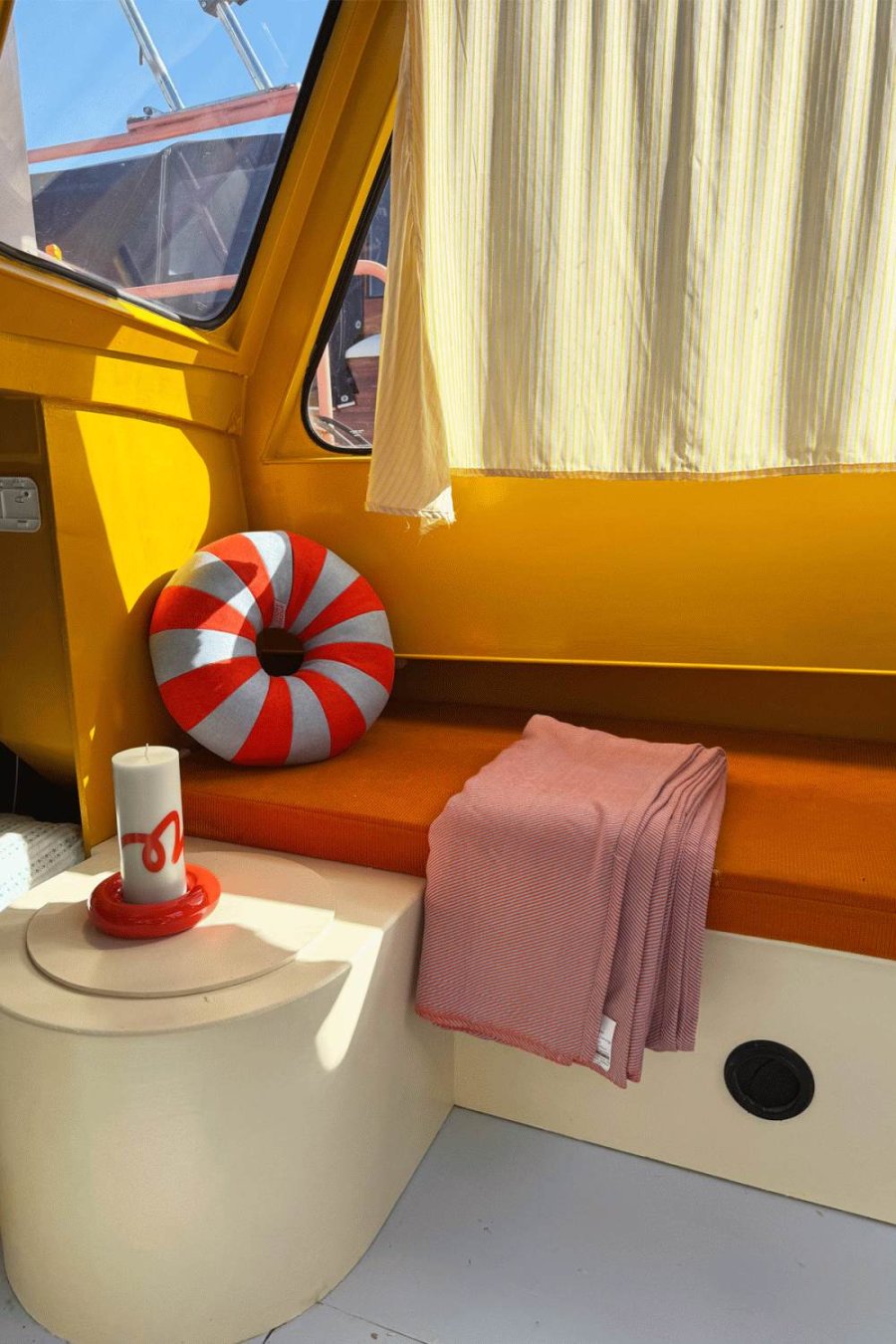 Studio About Float Kissen 40 cm, Blau/Rot