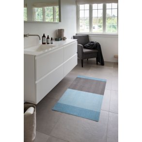 Tica Copenhagen Stripes Horisontal Gulvmåtte 67x120 cm, Blå/Steelgrey